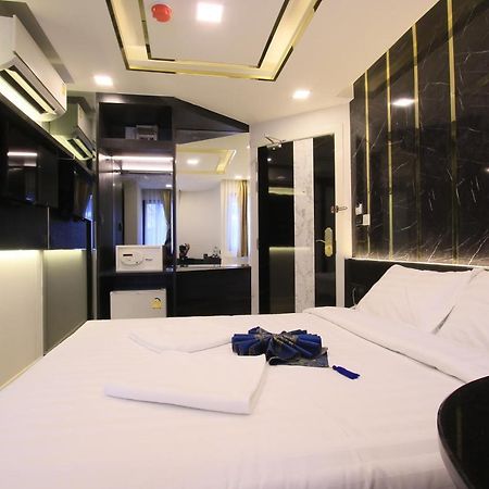 Pratunam Atrium Hotel Бангкок Экстерьер фото